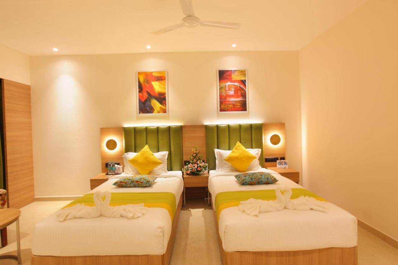 The Grand Ambassador Hotel Kottayam Exteriér fotografie
