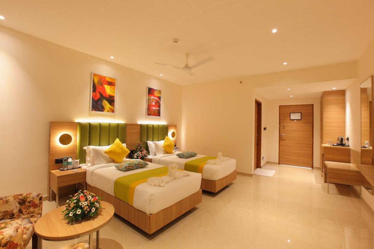 The Grand Ambassador Hotel Kottayam Exteriér fotografie