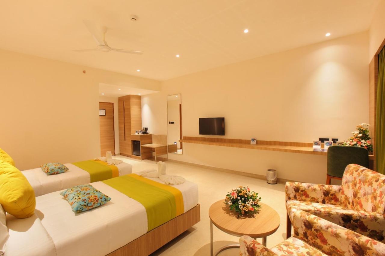The Grand Ambassador Hotel Kottayam Exteriér fotografie